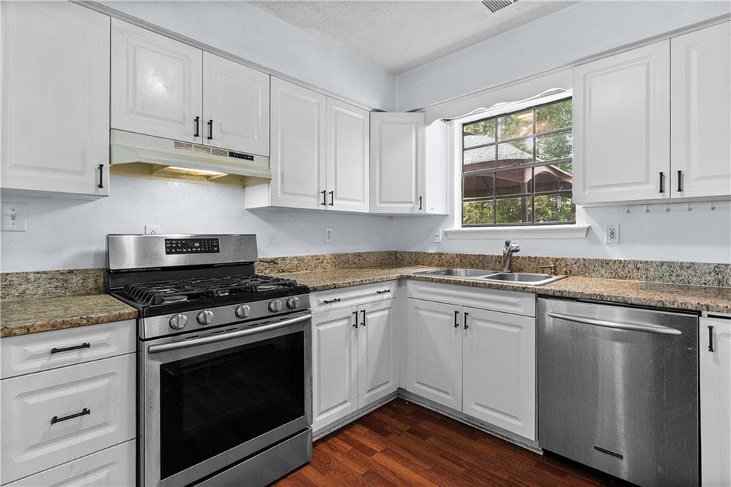 4 bedroom, 3 bathroom, 1,874 sq ft single family residence for rent at 2568 Redfield Drive, Norcross, GA 30071 for $2,499 a month — photo 10