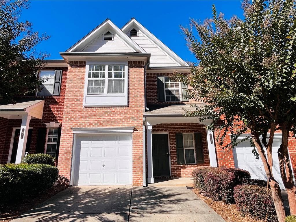 3 bedroom, 3 bathroom, 1,602 sq ft townhouse for rent at 3841 Pleasant Oaks Drive, Lawrenceville, GA 30044 for $2,000 a month — photo 1 of 27