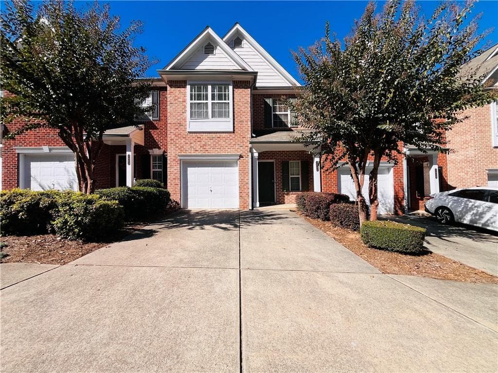 3 bedroom, 3 bathroom, 1,602 sq ft townhouse for rent at 3841 Pleasant Oaks Drive, Lawrenceville, GA 30044 for $2,000 a month — photo 2
