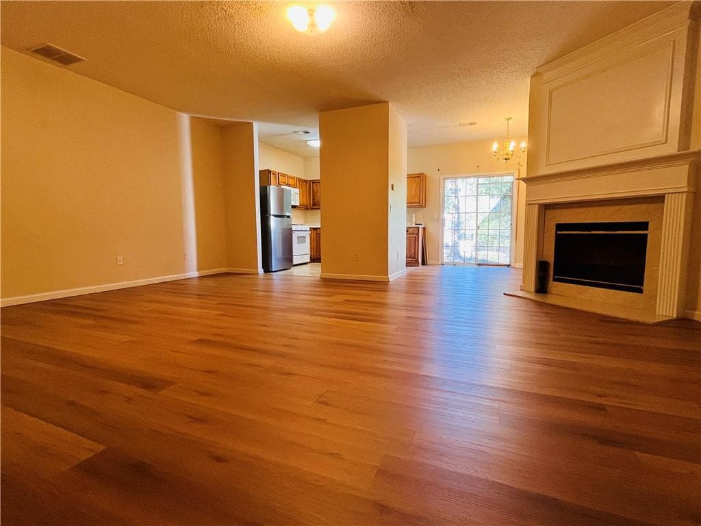 3 bedroom, 3 bathroom, 1,602 sq ft townhouse for rent at 3841 Pleasant Oaks Drive, Lawrenceville, GA 30044 for $2,000 a month — photo 4