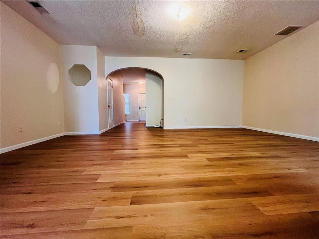 3 bedroom, 3 bathroom, 1,602 sq ft townhouse for rent at 3841 Pleasant Oaks Drive, Lawrenceville, GA 30044 for $2,000 a month — photo 6