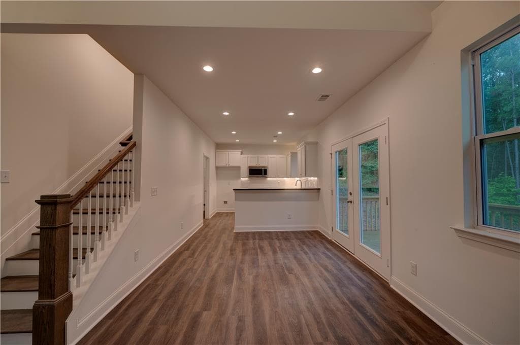 5 bedroom, 4 bathroom, 2,692 sq ft single family residence for sale at 15 Cassidy Trail, Douglasville, GA 30134 — photo 6