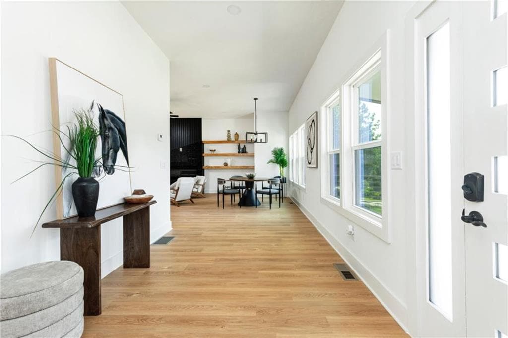 4 bedroom, 4 bathroom, 6,202 sq ft single family residence for sale at 535 Michael Circle, Monroe, GA 30655 — photo 4