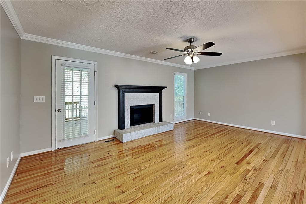 4 bedroom, 3 bathroom, 2,721 sq ft single family residence for rent at 4232 Glenforest Way, Roswell, GA 30075 for $2,700 a month — photo 3