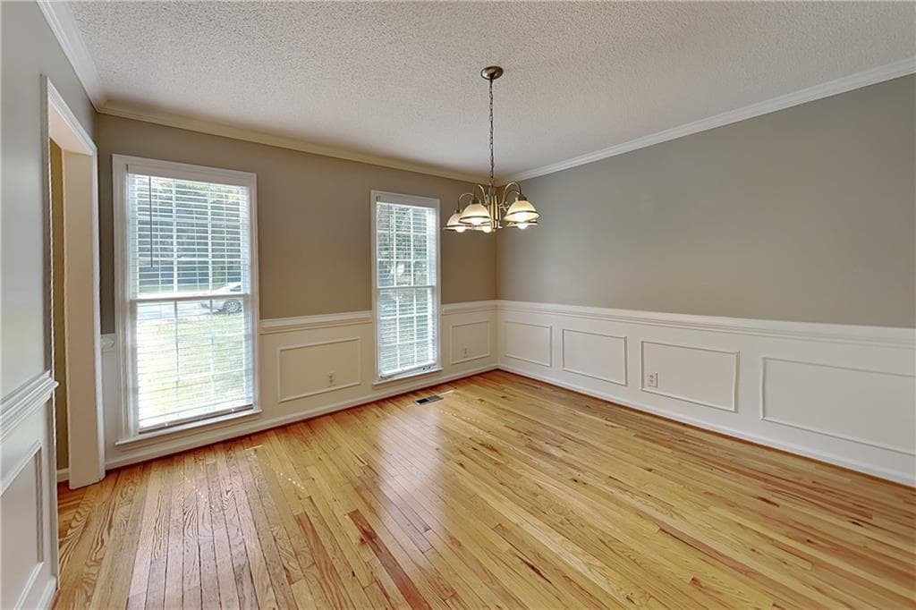 4 bedroom, 3 bathroom, 2,721 sq ft single family residence for rent at 4232 Glenforest Way, Roswell, GA 30075 for $2,700 a month — photo 7