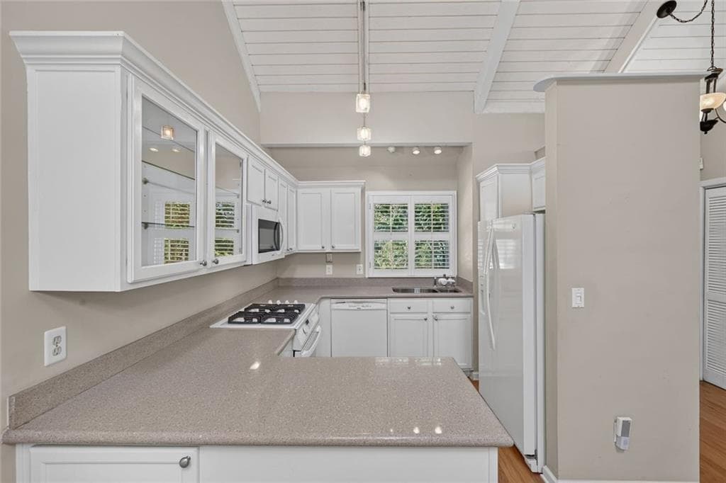 2 bedroom, 2 bathroom, 1,072 sq ft townhouse for sale at 1411 N Druid Hills Road, Brookhaven, GA 30319 — photo 5