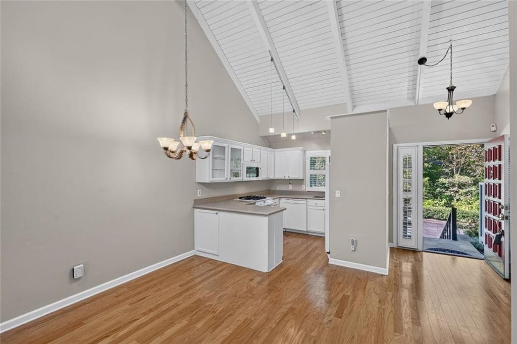 2 bedroom, 2 bathroom, 1,072 sq ft townhouse for sale at 1411 N Druid Hills Road, Brookhaven, GA 30319 — photo 7