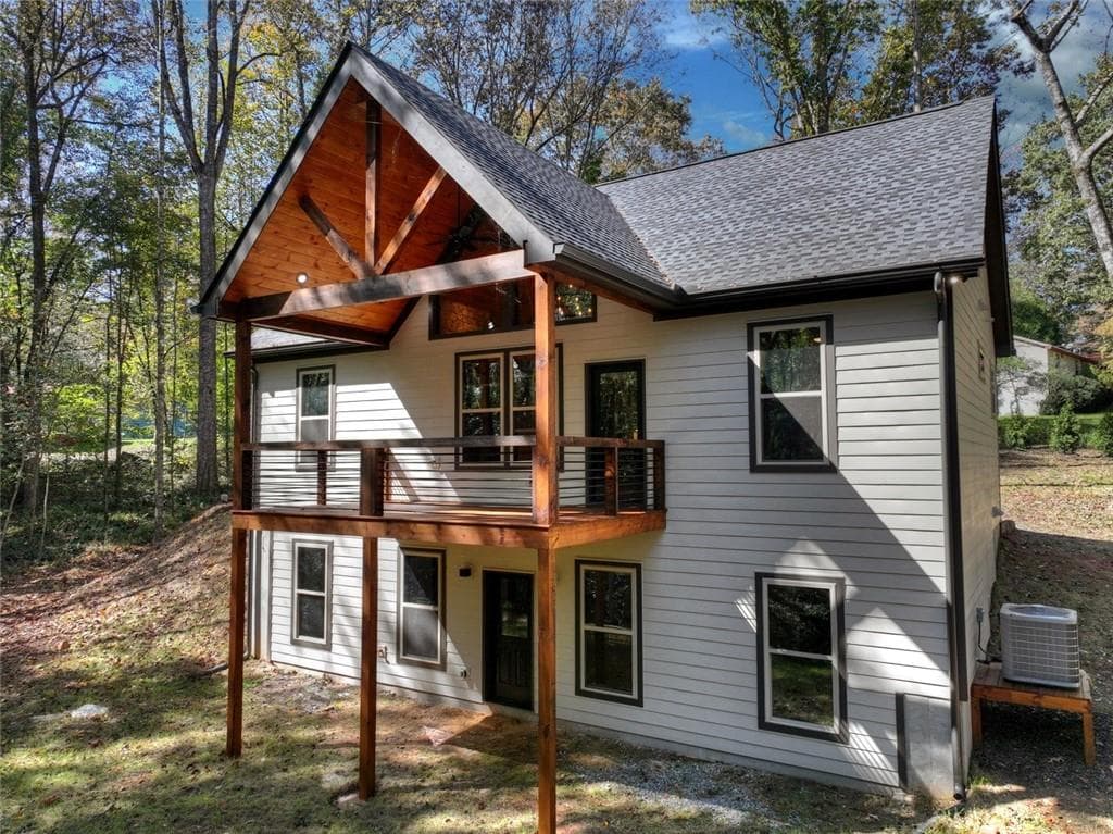 4 bedroom, 3 bathroom, 1,980 sq ft single family residence for sale at 52 Blackberry Mountain Road, Ellijay, GA 30536 — photo 4