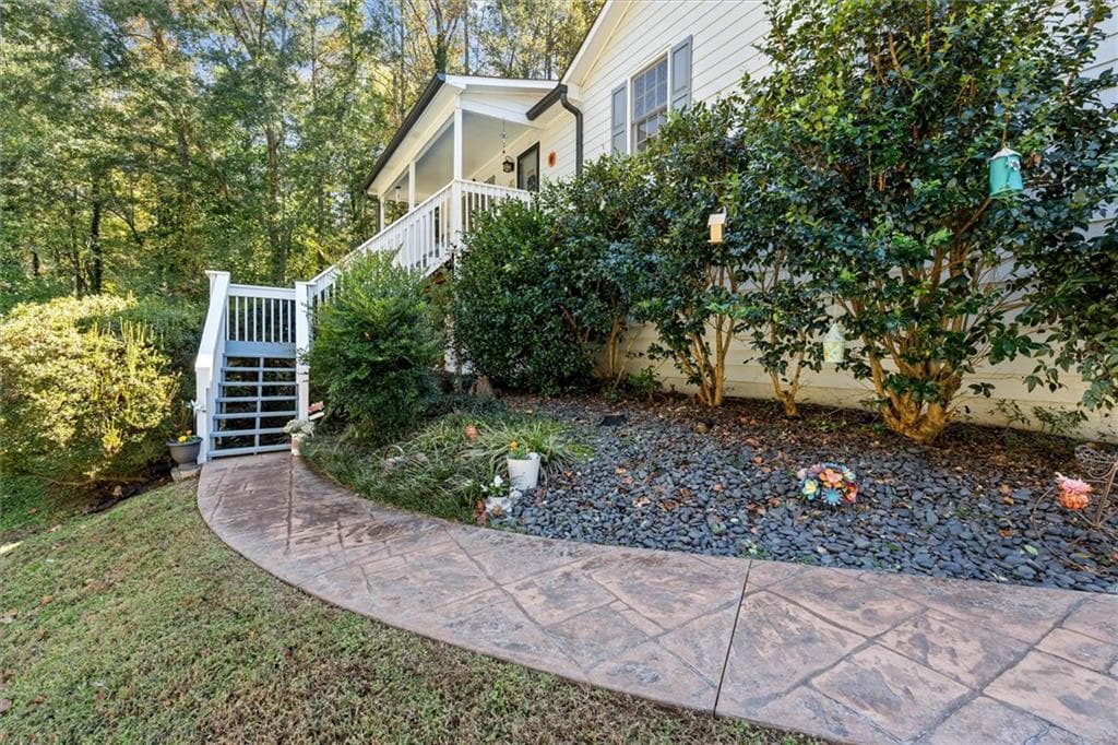 3 bedroom, 2 bathroom, 1,174 sq ft single family residence for sale at 15 Indian Creek Lane, Powder Springs, GA 30127 — photo 5
