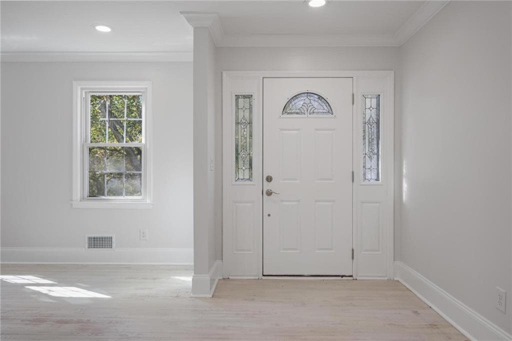 3 bedroom, 3 bathroom, 2,014 sq ft single family residence for sale at 663 Foxcroft Circle, Marietta, GA 30067 — photo 4