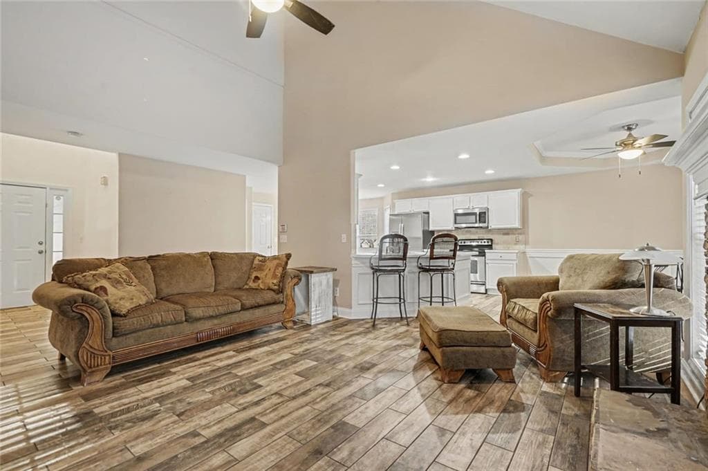 4 bedroom, 3 bathroom, 1,928 sq ft single family residence for sale at 928 Mulberry Fields Cove Northeast, Auburn, GA 30011 — photo 8