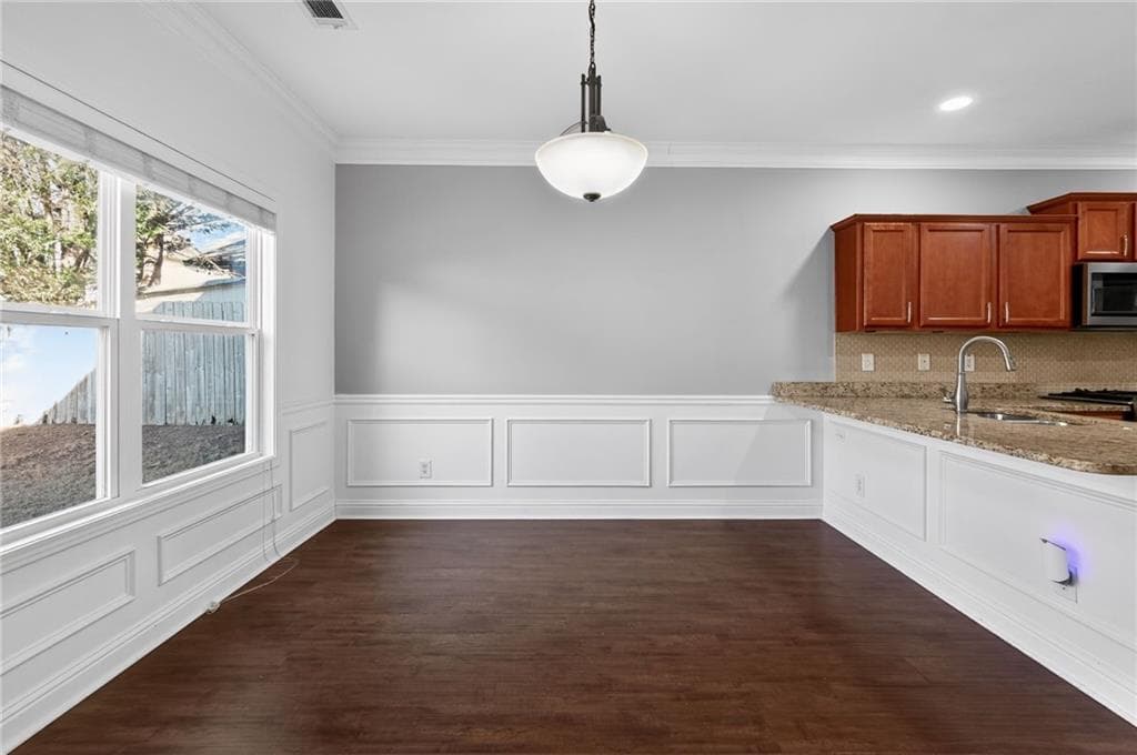 4 bedroom, 3 bathroom, 2,186 sq ft single family residence for rent at 4102 Creekrun Circle, Buford, GA 30519 for $2,640 a month — photo 3