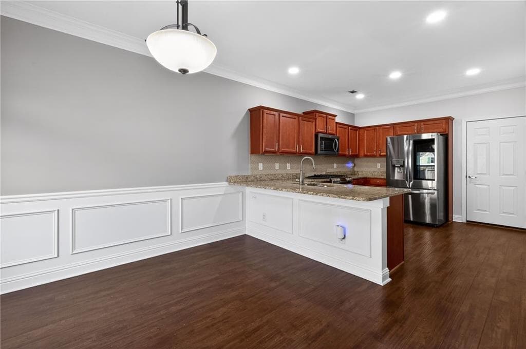 4 bedroom, 3 bathroom, 2,186 sq ft single family residence for rent at 4102 Creekrun Circle, Buford, GA 30519 for $2,640 a month — photo 4