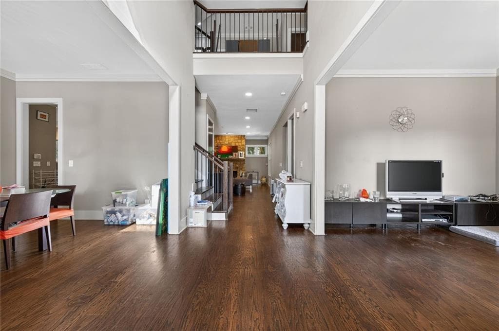 5 bedroom, 4 bathroom, 3,766 sq ft single family residence for sale at 2195 Watercrest Commons Circle, Marietta, GA 30062 — photo 2