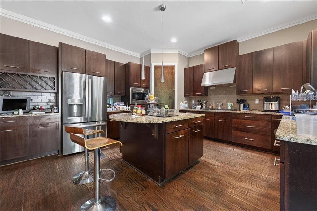 5 bedroom, 4 bathroom, 3,766 sq ft single family residence for sale at 2195 Watercrest Commons Circle, Marietta, GA 30062 — photo 4