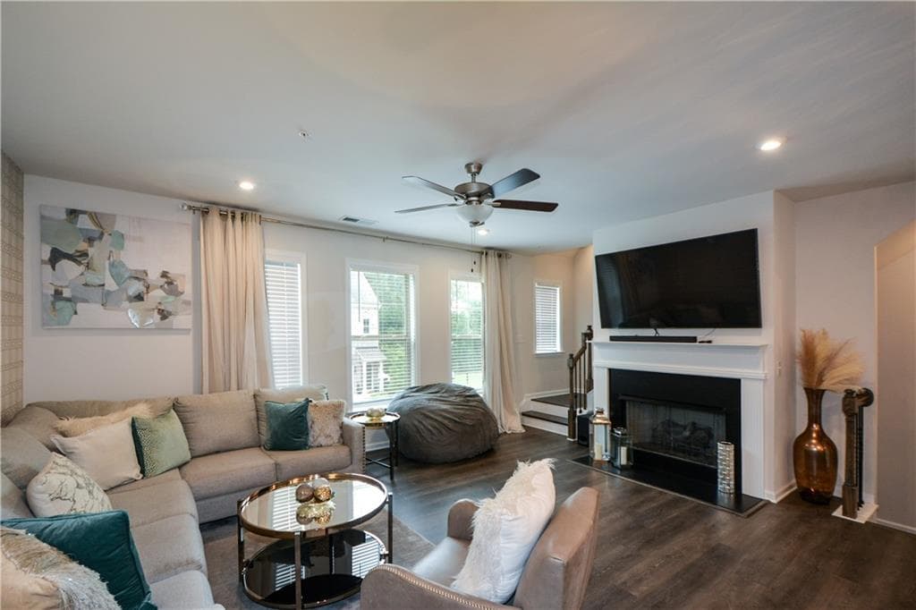 3 bedroom, 3 bathroom, 2,106 sq ft condominium for rent at 6605 Brooklyn Court, Mableton, GA 30126 for $2,500 a month — photo 6