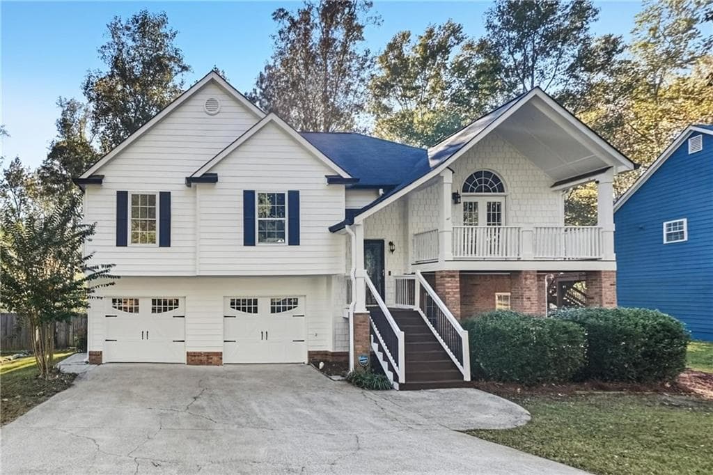 3 bedroom, 3 bathroom, 1,954 sq ft single family residence for sale at 1608 Barrier Road, Marietta, GA 30066
