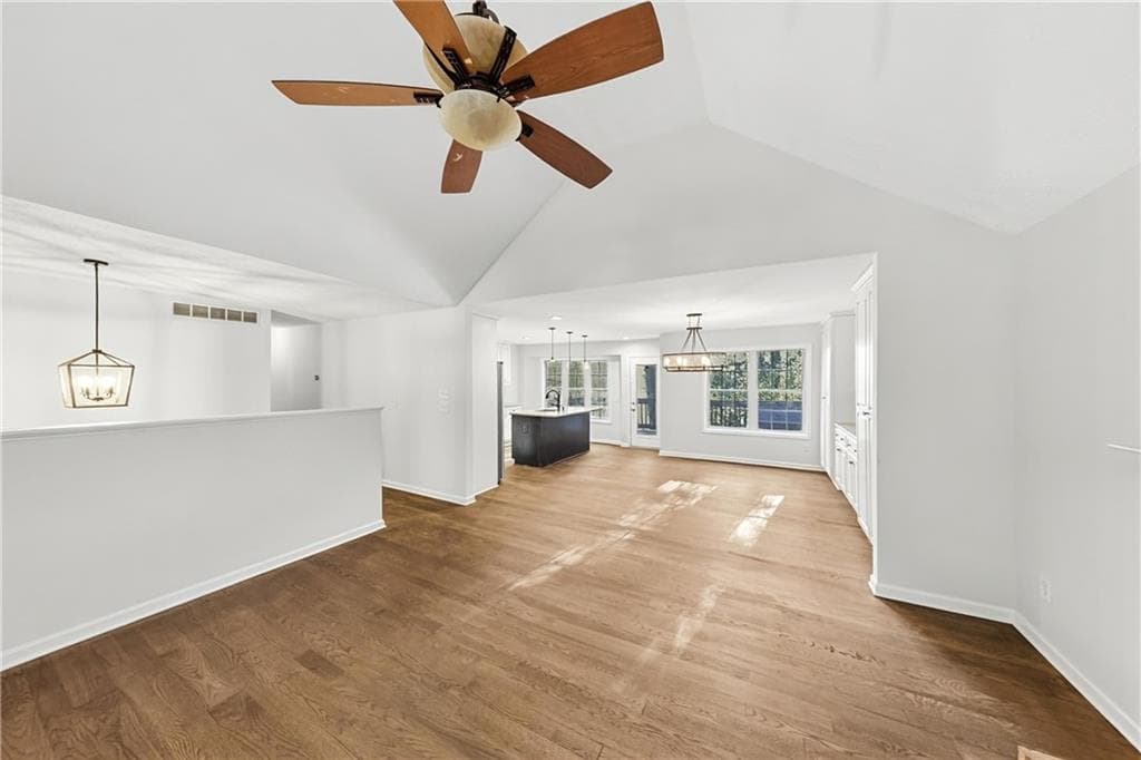 3 bedroom, 3 bathroom, 1,954 sq ft single family residence for sale at 1608 Barrier Road, Marietta, GA 30066 — photo 4
