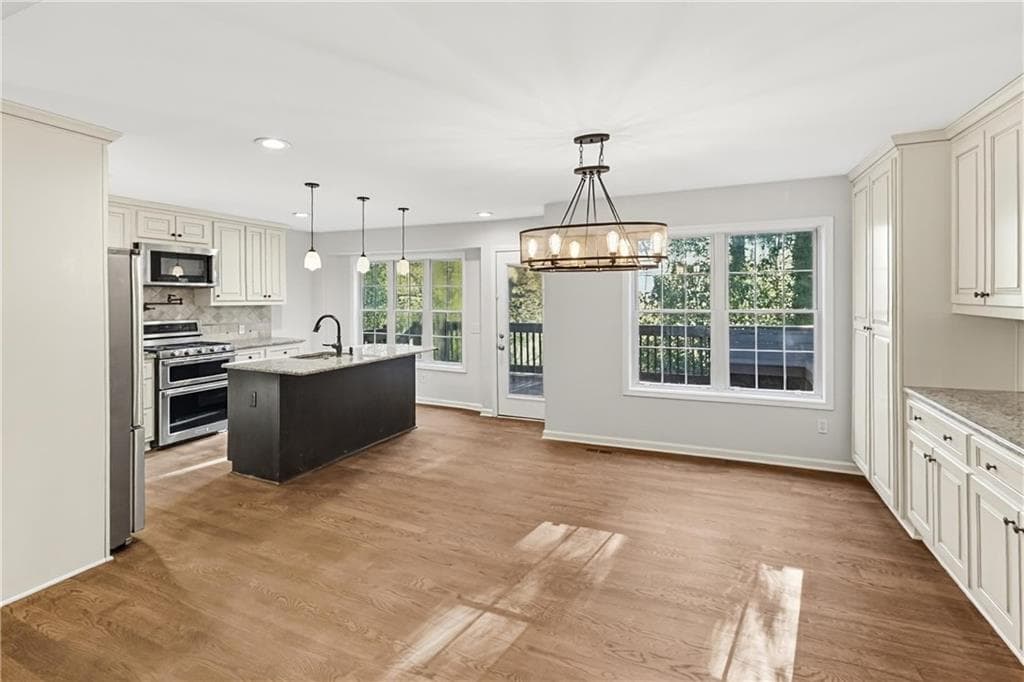 3 bedroom, 3 bathroom, 1,954 sq ft single family residence for sale at 1608 Barrier Road, Marietta, GA 30066 — photo 6