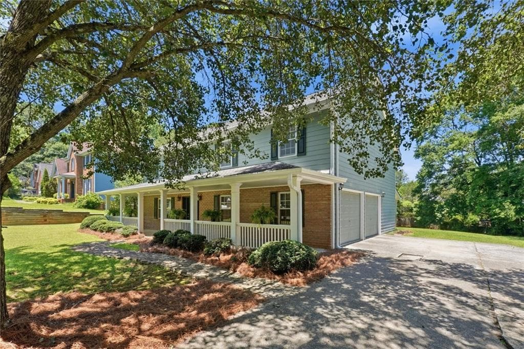 5 bedroom, 4 bathroom, 2,780 sq ft single family residence for sale at 2305 Brafton Court, Acworth, GA 30101 — photo 3