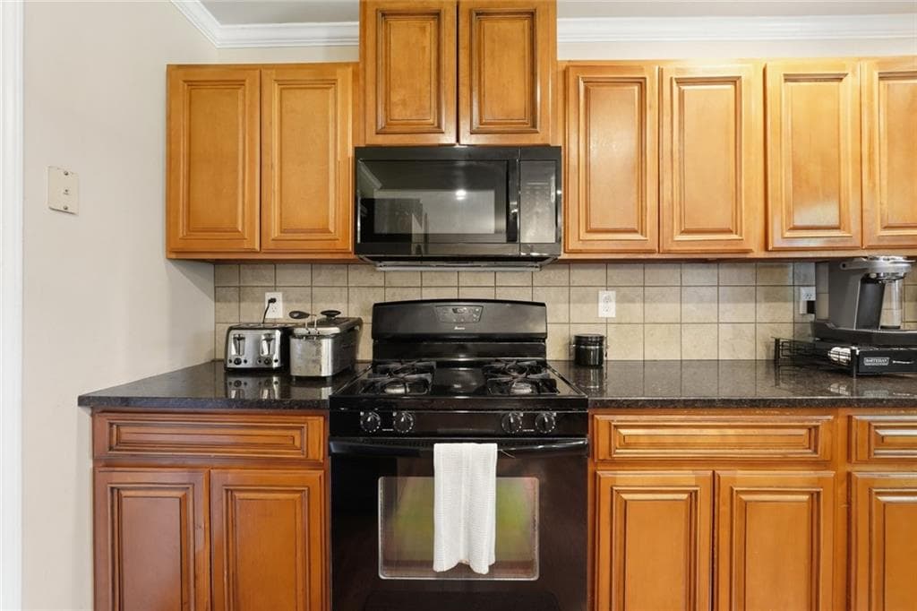 5 bedroom, 4 bathroom, 2,780 sq ft single family residence for sale at 2305 Brafton Court, Acworth, GA 30101 — photo 9