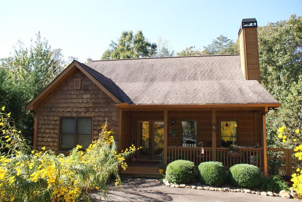 2 bedroom, 3 bathroom, 1,565 sq ft single family residence for sale at 34 Matthew Court, Dahlonega, GA 30533