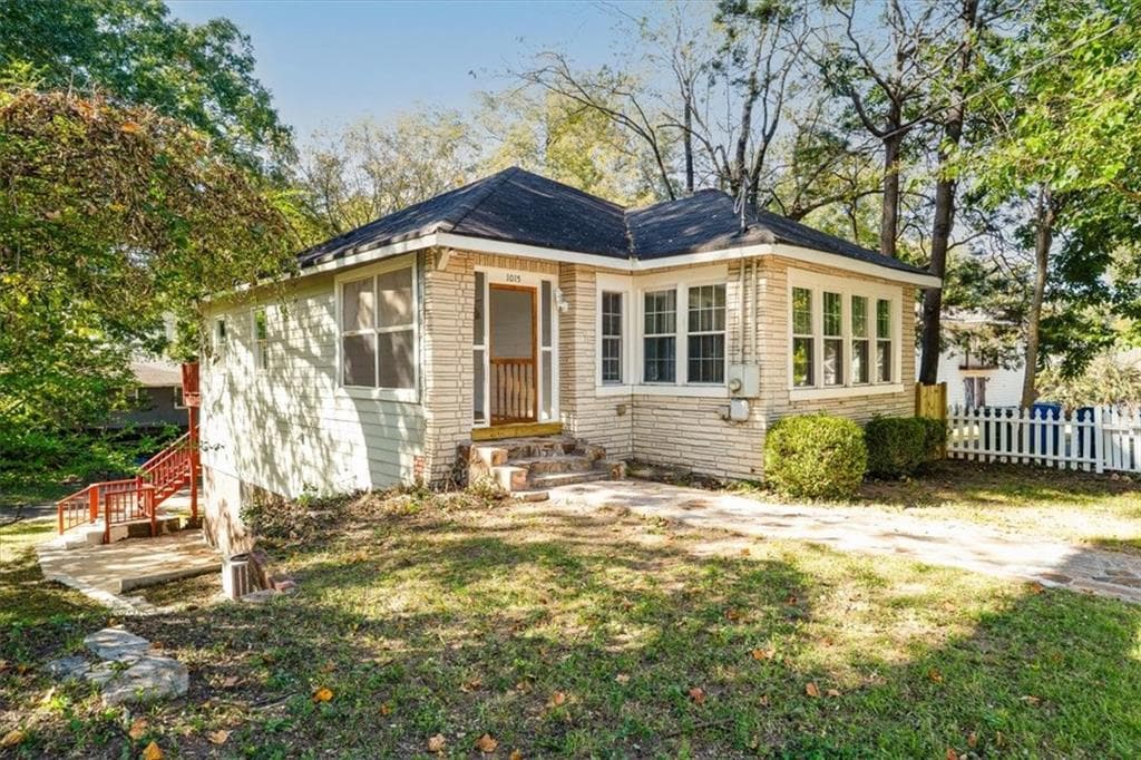 4 bedroom, 2 bathroom, 1,172 sq ft single family residence for rent at 1015 Hill Street, Atlanta, GA 30315 for $3,100 a month — photo 2