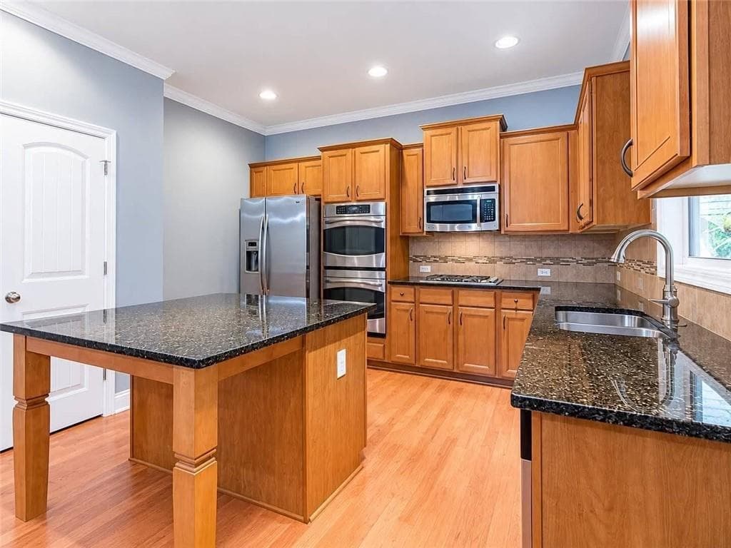 7 bedroom, 5 bathroom, 5,158 sq ft single family residence for rent at 5335 Chestnut Drive, Cumming, GA 30040 for $3,499 a month — photo 9