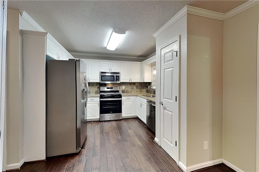 3 bedroom, 3 bathroom, 2,668 sq ft single family residence for rent at 167 Cypress Drive, Dallas, GA 30157 for $2,200 a month — photo 6