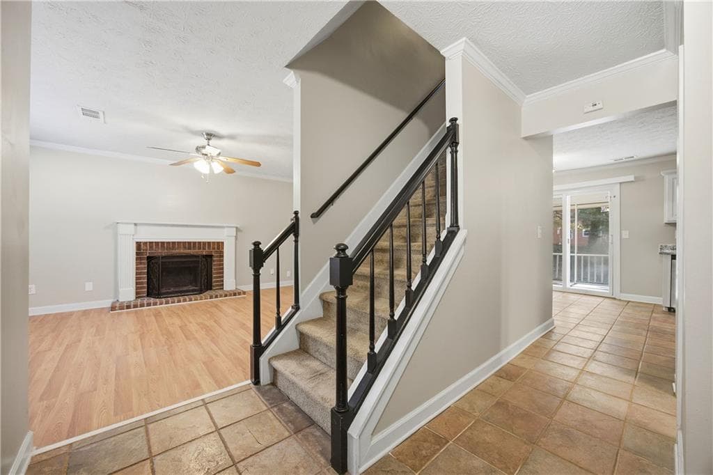 3 bedroom, 3 bathroom, 1,601 sq ft single family residence for sale at 10350 Rillridge Court, Alpharetta, GA 30022 — photo 2