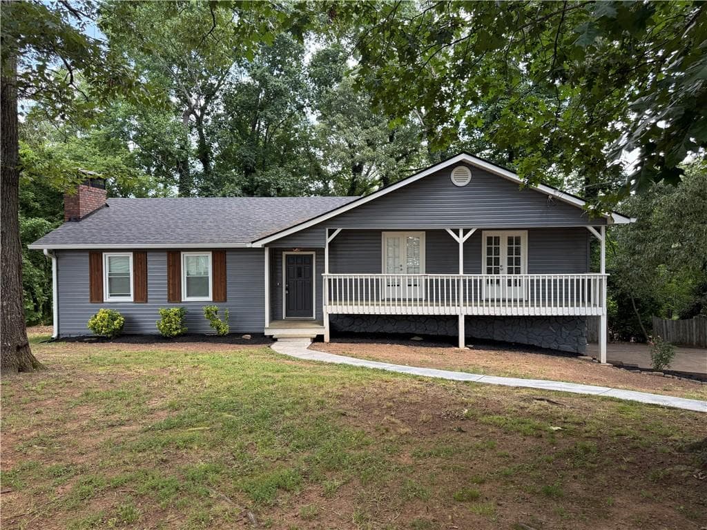 4 bedroom, 2 bathroom, 1,805 sq ft single family residence for rent at 703 Navaho Court, Woodstock, GA 30188 for $2,400 a month — photo 1 of 19