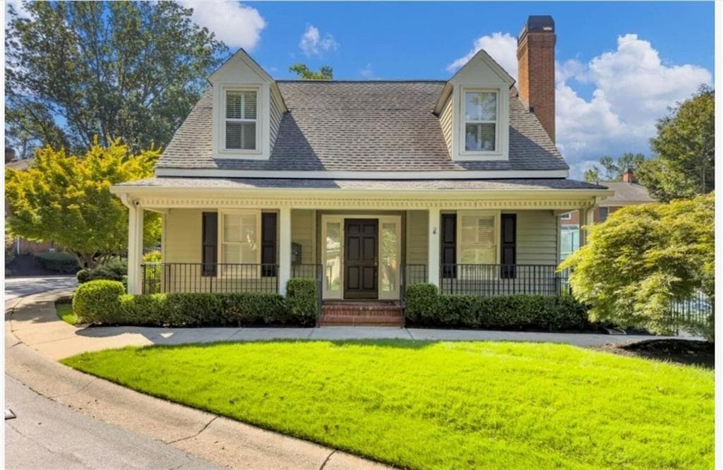 2 bedroom, 3 bathroom, 1,366 sq ft townhouse for rent at 110 Mount Vernon Circle, Sandy Springs, GA 30338 for $2,300 a month — photo 4