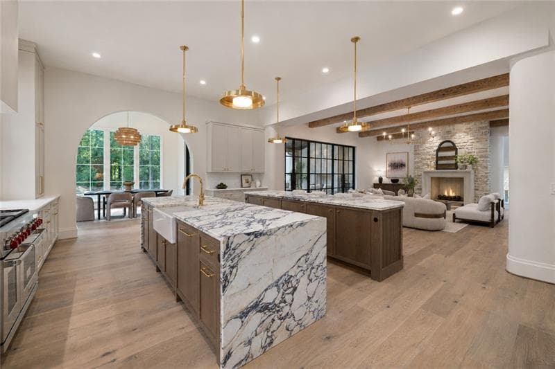 6 bedroom, 9 bathroom, 10,500 sq ft single family residence for sale at 1704 Wildwood Road, Atlanta, GA 30306 — photo 4