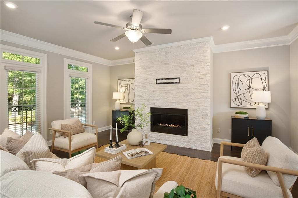 4 bedroom, 4 bathroom, 2,414 sq ft townhouse for sale at 4008 Townsend Lane, Dunwoody, GA 30346 — photo 4