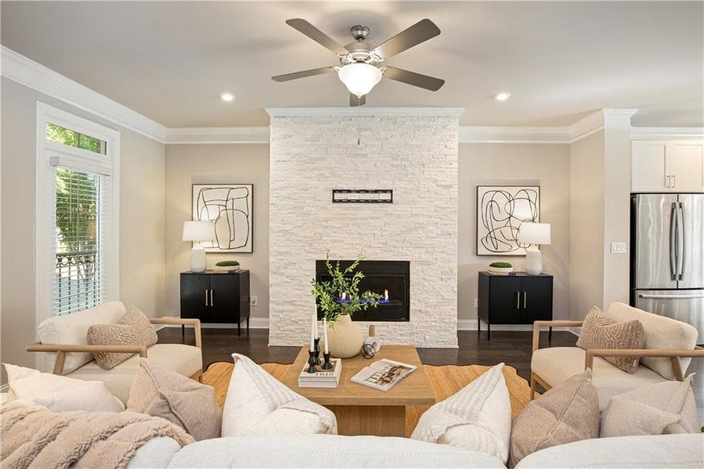 4 bedroom, 4 bathroom, 2,414 sq ft townhouse for sale at 4008 Townsend Lane, Dunwoody, GA 30346 — photo 5