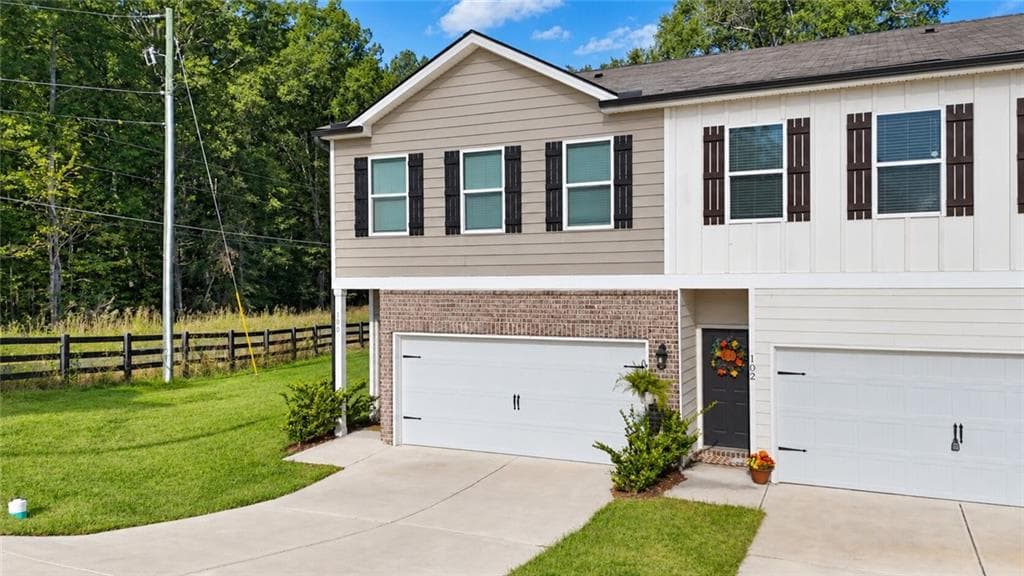 3 bedroom, 3 bathroom, 1,664 sq ft condominium for sale at 100 Brexley Drive, Calhoun, GA 30701 — photo 2