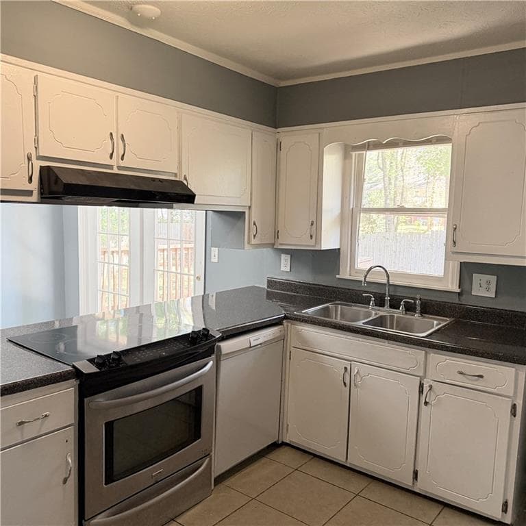 3 bedroom, 3 bathroom, 1,249 sq ft single family residence for rent at 6565 Woodford Road, South Fulton, GA 30349 for $1,500 a month — photo 3