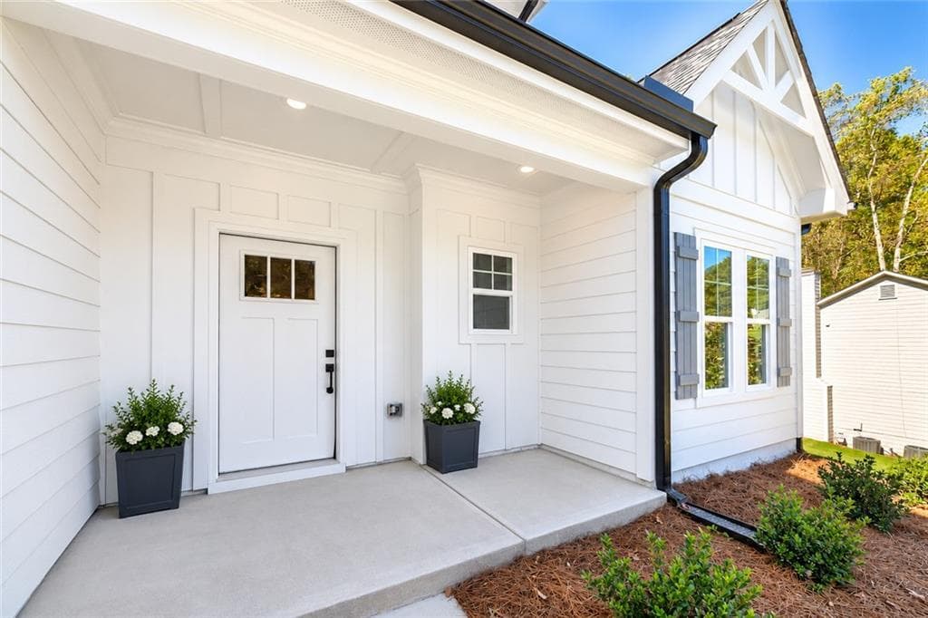 4 bedroom, 4 bathroom, 2,024 sq ft single family residence for sale at 3400 Coles Creek Drive, Buford, GA 30519 — photo 3