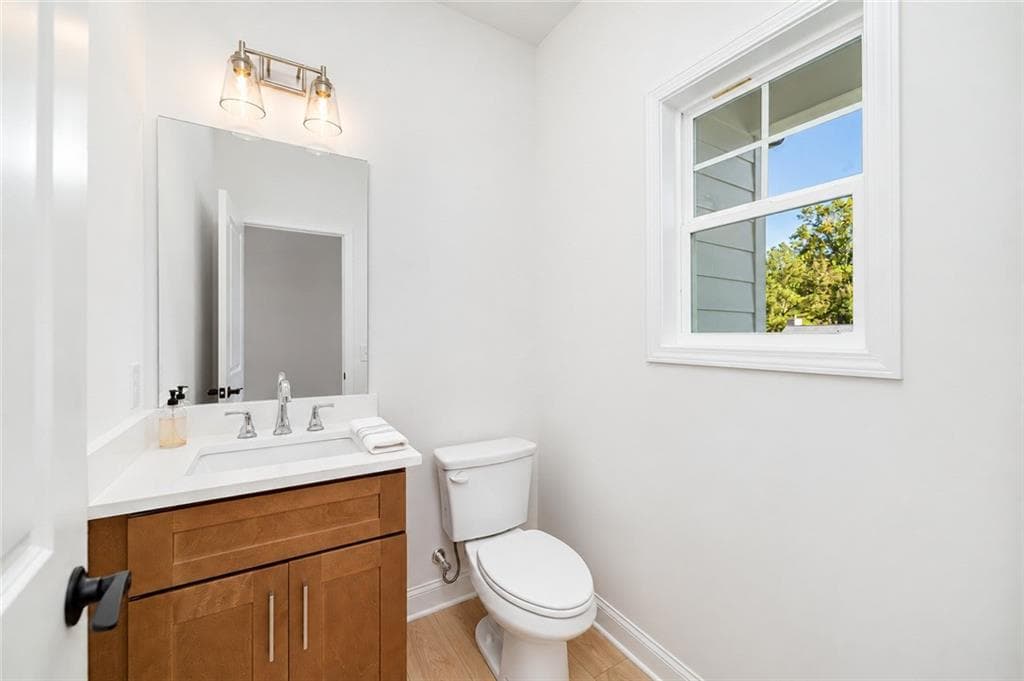 4 bedroom, 4 bathroom, 2,024 sq ft single family residence for sale at 3400 Coles Creek Drive, Buford, GA 30519 — photo 5