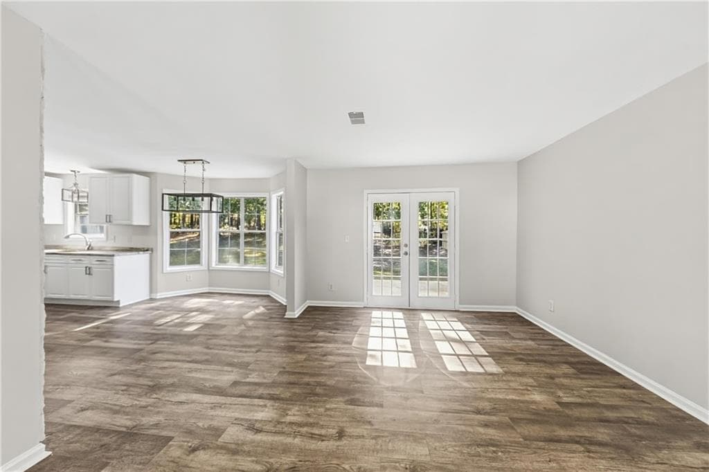 4 bedroom, 3 bathroom, 1,937 sq ft single family residence for sale at 238 Hunters Chase, Mcdonough, GA 30253 — photo 5
