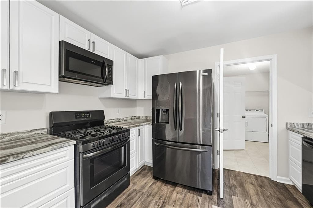 4 bedroom, 3 bathroom, 1,937 sq ft single family residence for sale at 238 Hunters Chase, Mcdonough, GA 30253 — photo 9