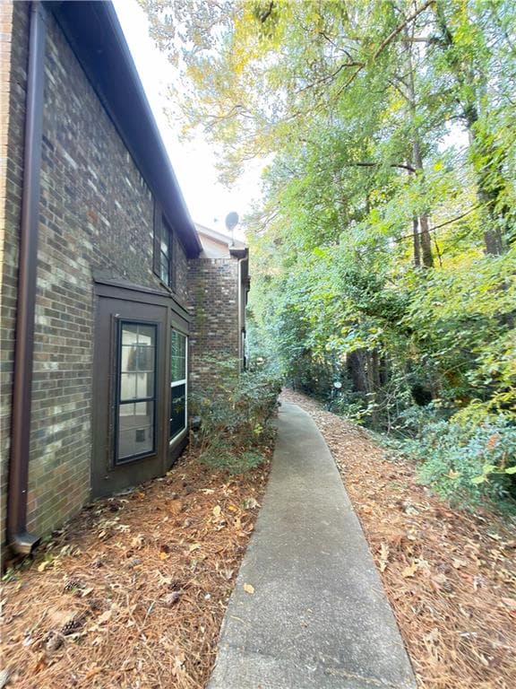 3 bedroom, 2 bathroom, 1,278 sq ft townhouse for sale at 722 Garden View Drive, Stone Mountain, GA 30083 — photo 5