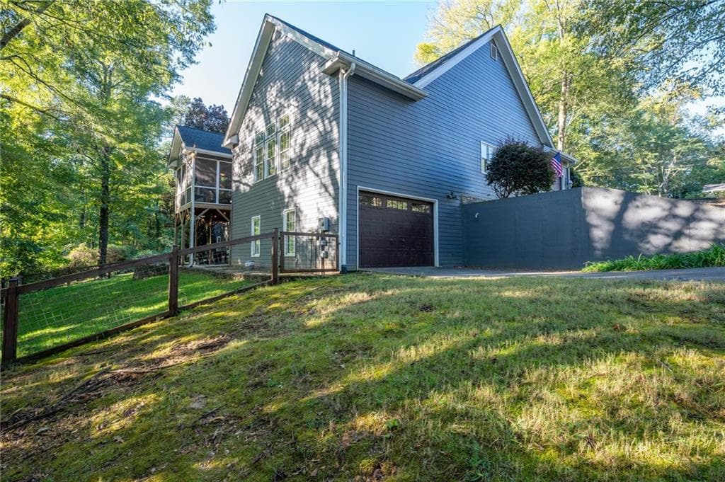 4 bedroom, 4 bathroom, 4,061 sq ft single family residence for sale at 132 Victory Drive, Calhoun, GA 30701 — photo 5
