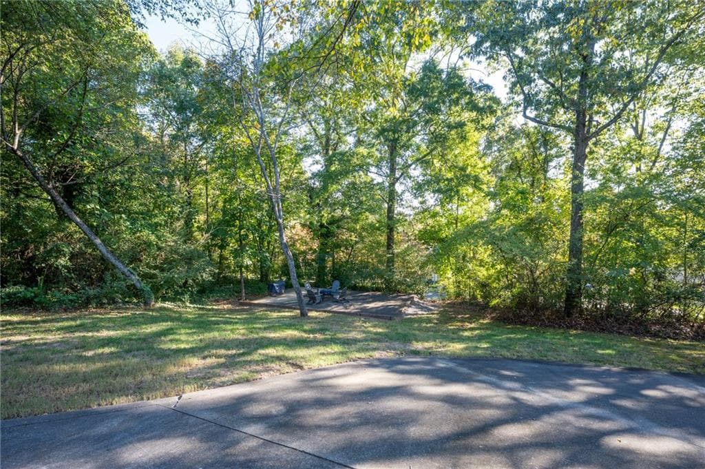 4 bedroom, 4 bathroom, 4,061 sq ft single family residence for sale at 132 Victory Drive, Calhoun, GA 30701 — photo 10