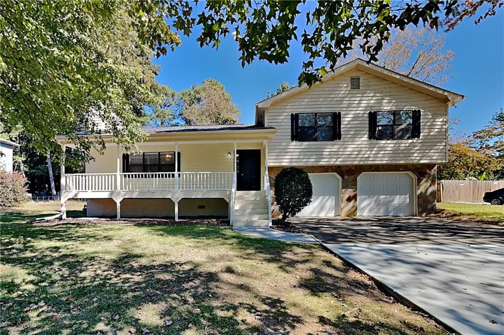 3 bedroom, 3 bathroom, 1,632 sq ft single family residence for rent at 1208 Gate Post Lane, Lawrenceville, GA 30044 for $2,050 a month — photo 1 of 19