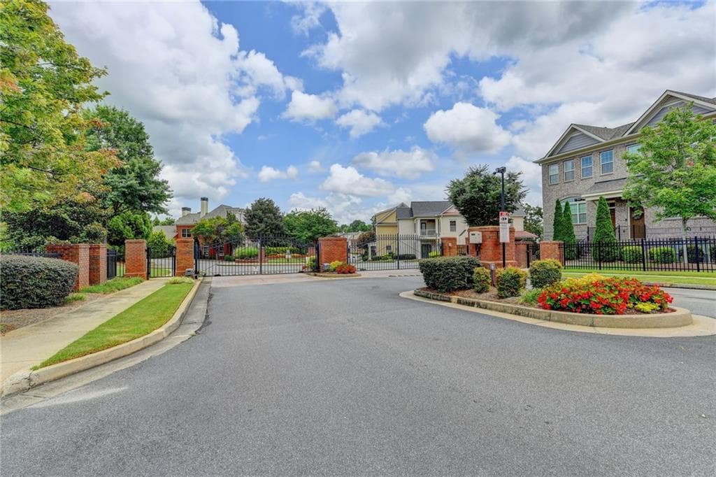 5 bedroom, 5 bathroom, 3,086 sq ft single family residence for sale at 10859 Bossier Drive, Alpharetta, GA 30022 — photo 3