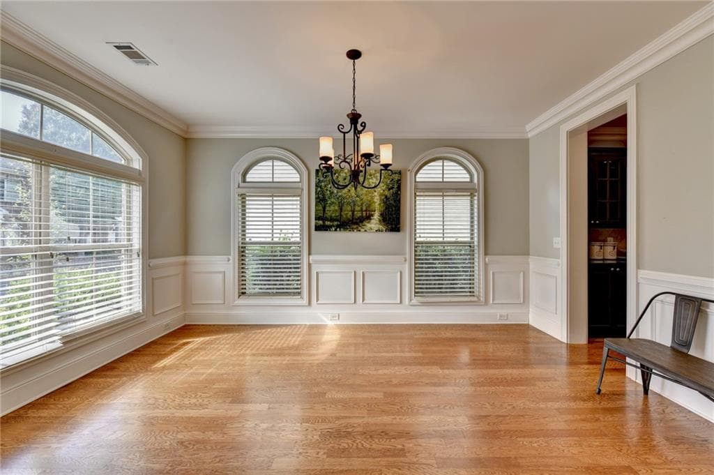 5 bedroom, 5 bathroom, 3,086 sq ft single family residence for sale at 10859 Bossier Drive, Alpharetta, GA 30022 — photo 4