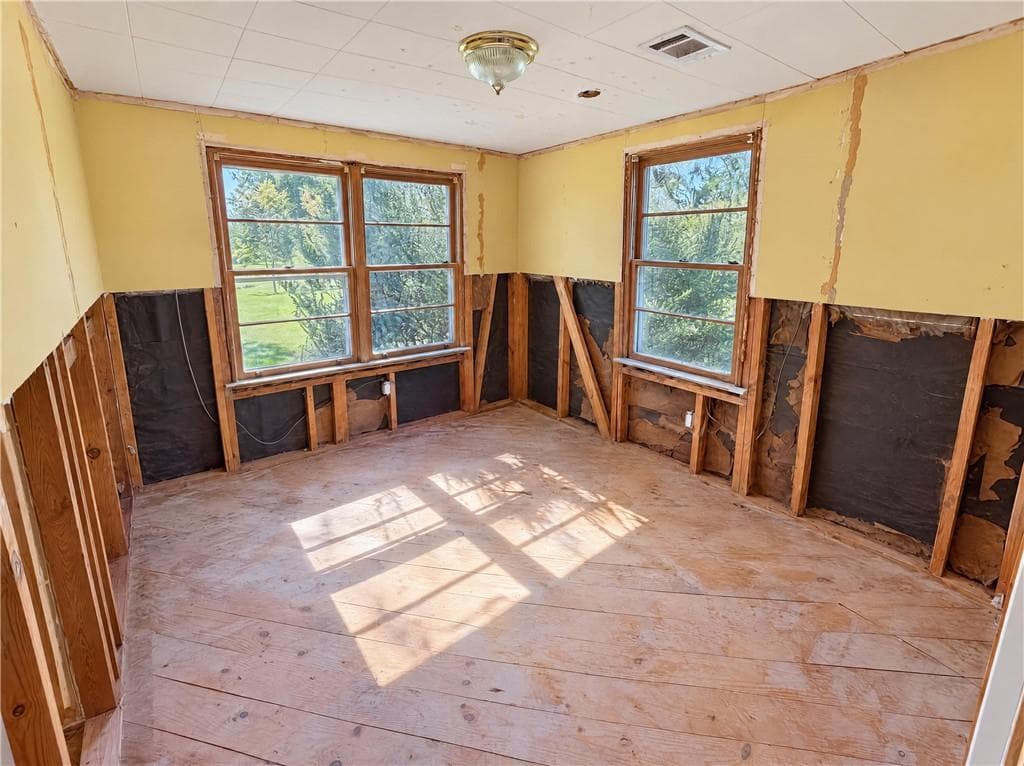 3 bedroom, 1 bathroom, 877 sq ft single family residence for sale at 755 Commerce Road, Jefferson, GA 30549 — photo 7