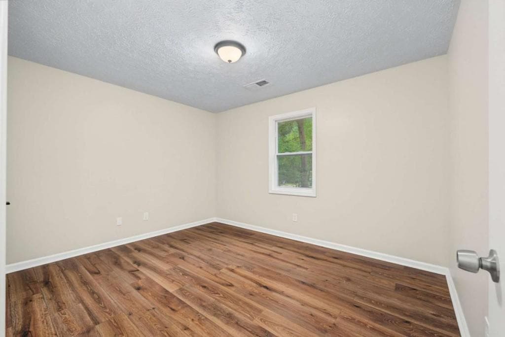 4 bedroom, 2 bathroom, 1,325 sq ft single family residence for sale at 125 Pleasant Valley Road, Mcdonough, GA 30253 — photo 8