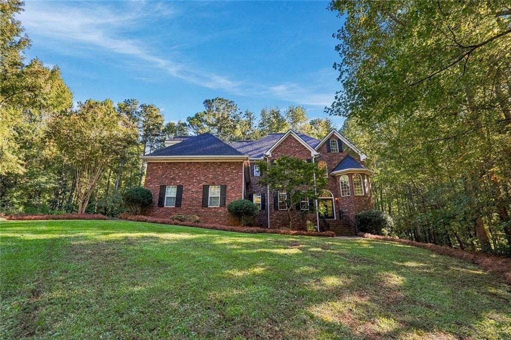 3 bedroom, 3 bathroom, 3,979 sq ft single family residence for sale at 4300 Winslow Court, Douglasville, GA 30135 — photo 3